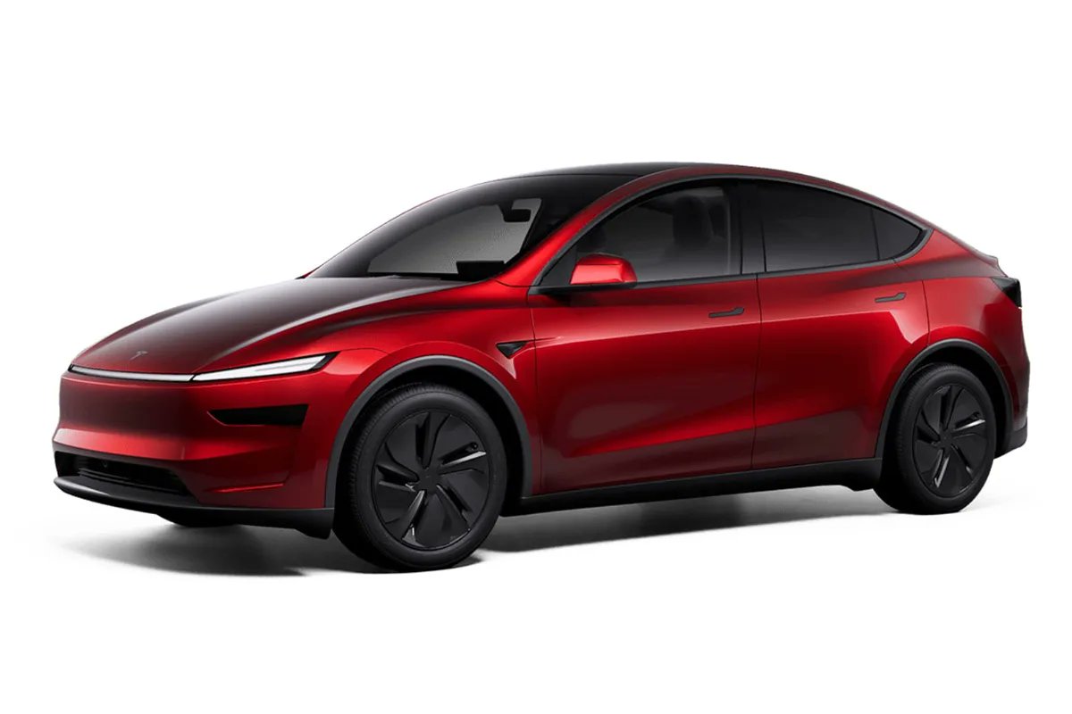 Tesla FSD Hits 8.2B Miles: Elon Pushes Owners to Try It