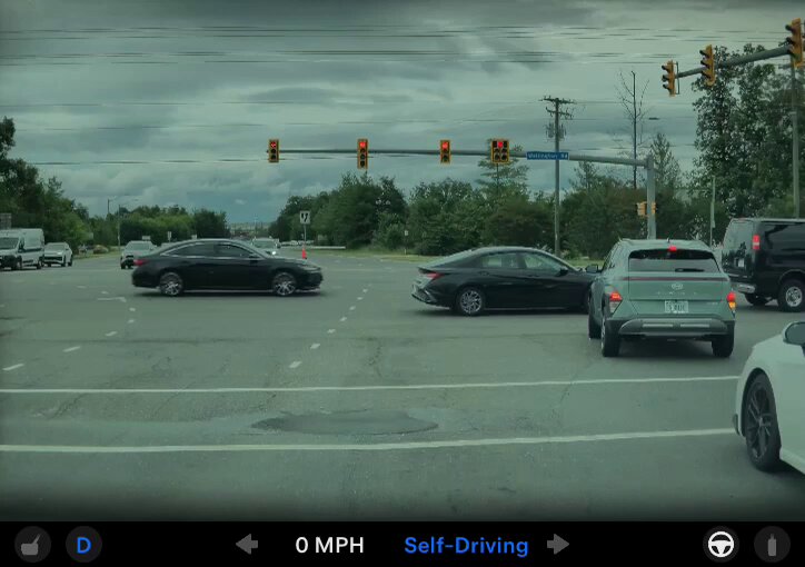 Tesla FSD Can Now Read Traffic Officer Hand Signals