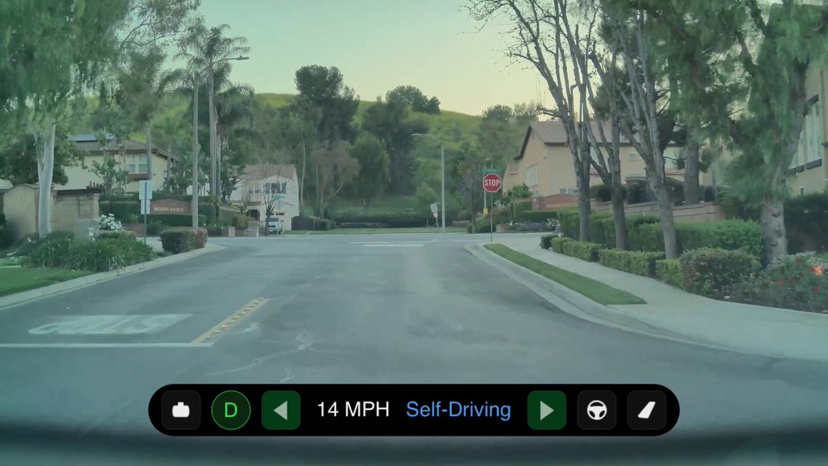 Cybertruck FSD Avoids Collision With Reckless Driver on Camera