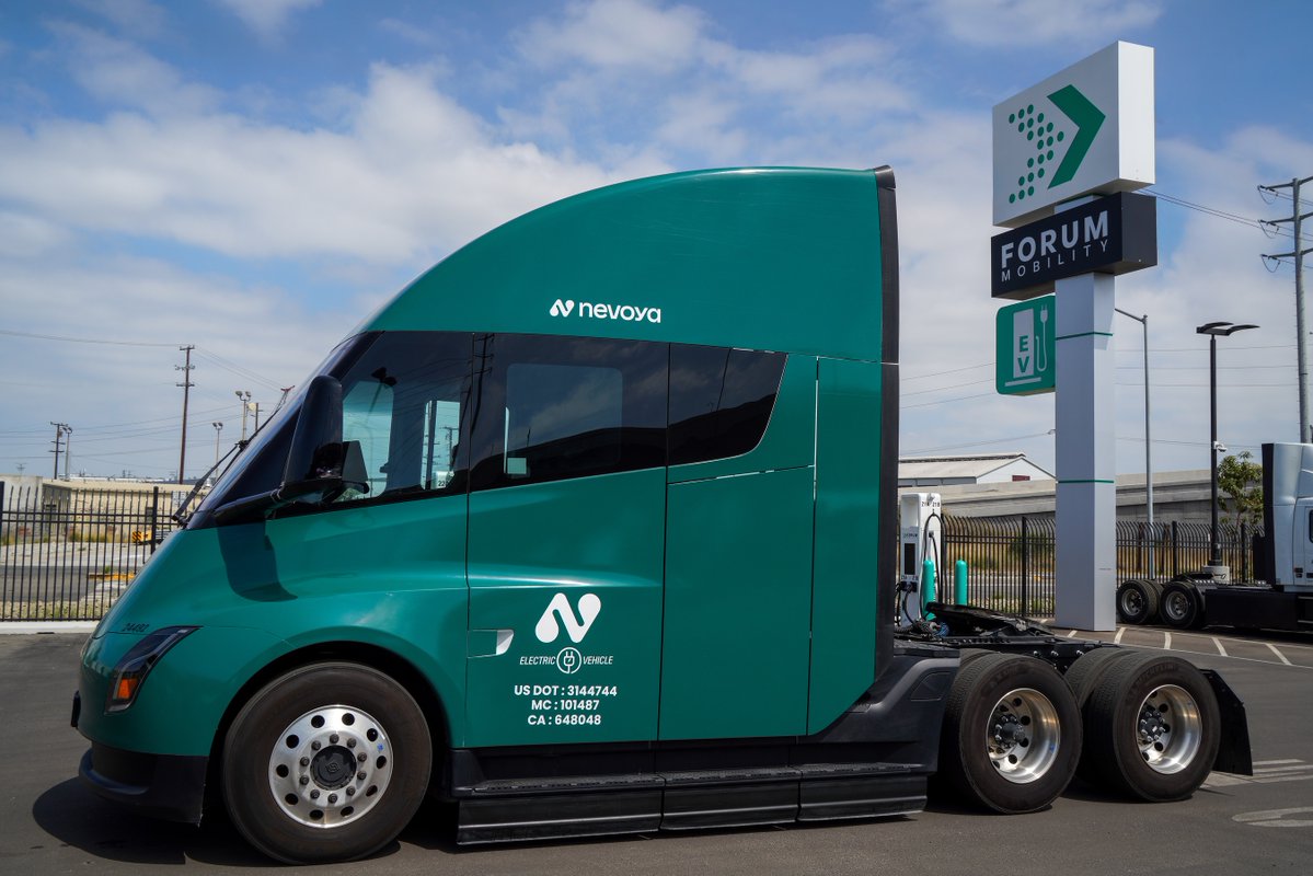 Tesla and Forum Mobility Add 30 MW of Megacharging Plus 330+ Semi Orders in California