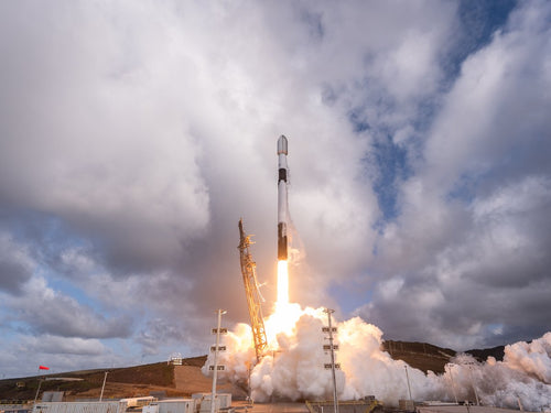 SpaceX Launches 27 Starlink Satellites from Vandenberg