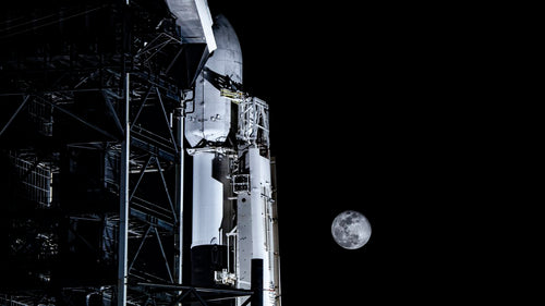 Falcon 9's Dual Lunar Launch: 5 Details That Matter