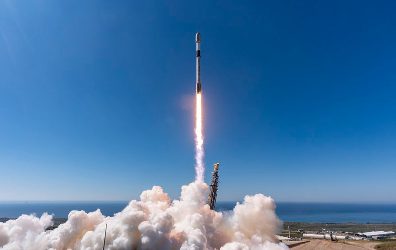 SpaceX Launches 25 Starlink Satellites, Tops 10,000 Active in Orbit