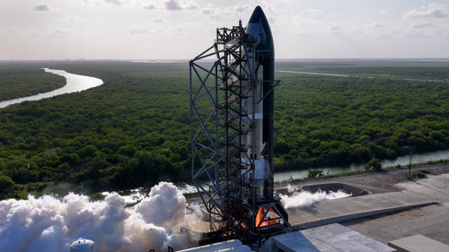 SpaceX Fires Up Ship 40 in Single-Engine Starship Static Fire