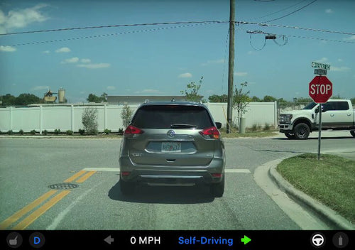 Tesla FSD Navigates a Trailer with a 3-Step Maneuver