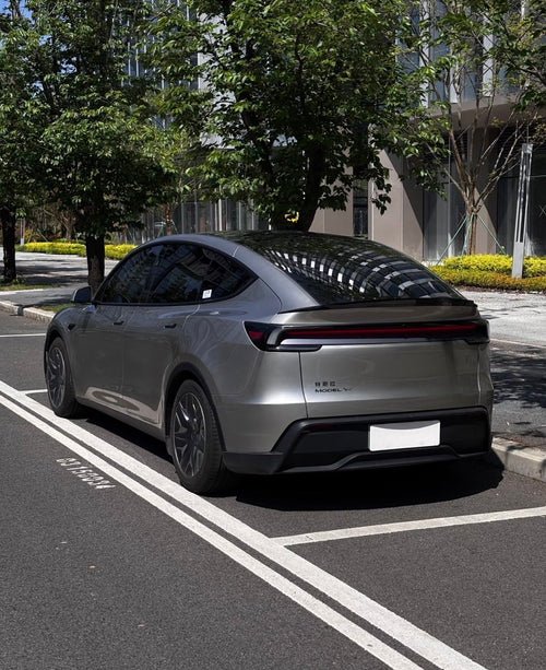 Tesla Model Y L: The Long-Wheelbase 6-Seater Explained