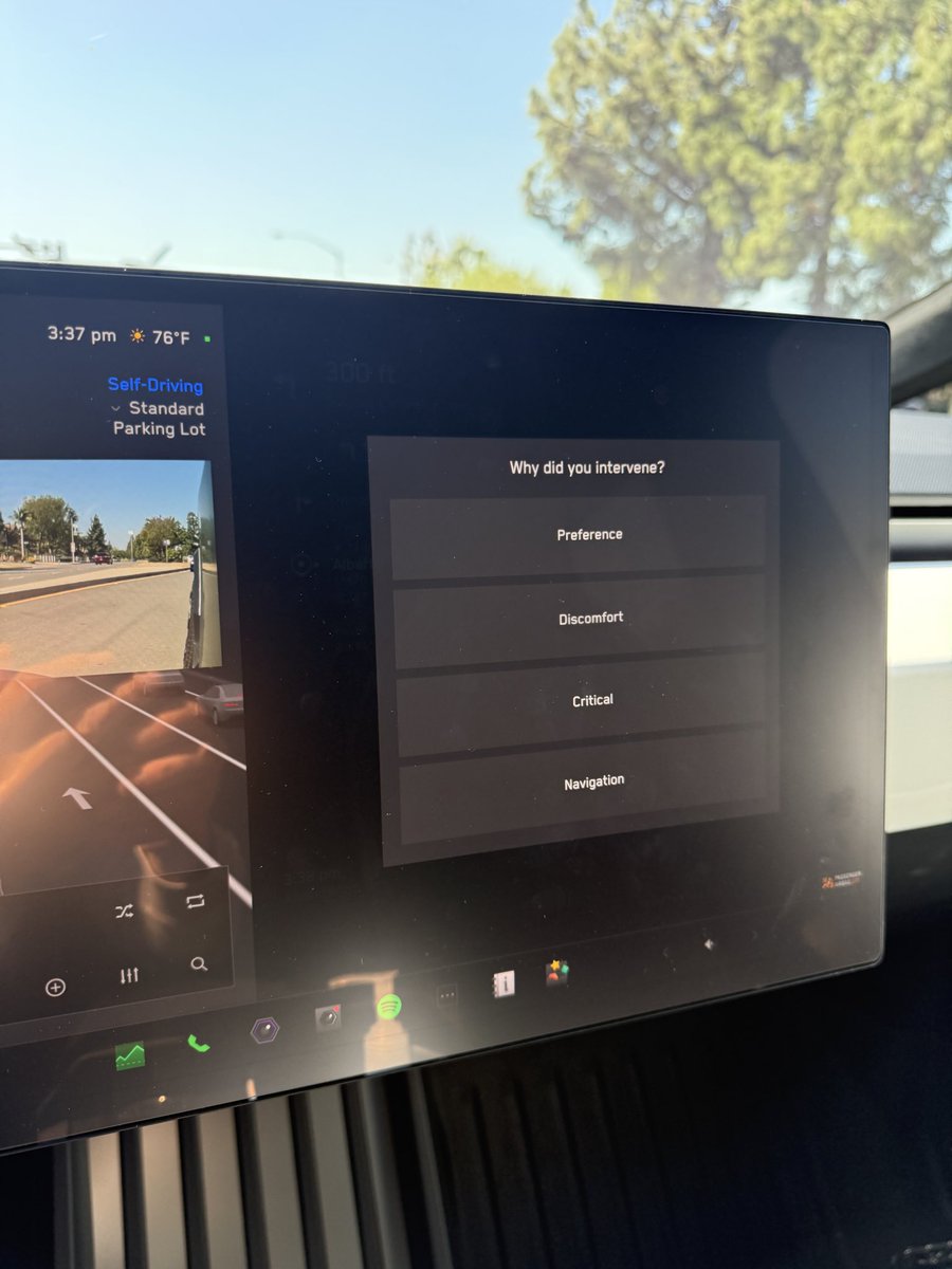 Tesla's New Pop-Up Bug Reporter: How to Use It