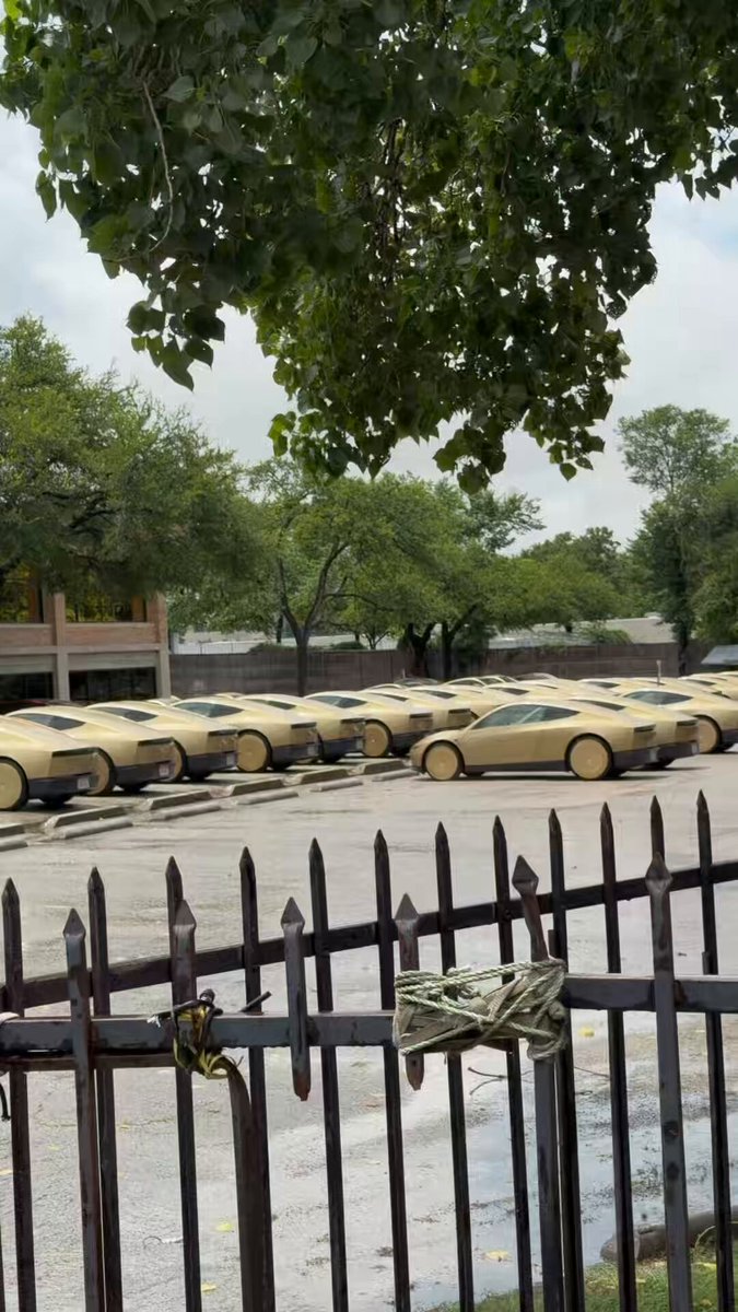 40 Tesla Cybercabs Staged in Dallas — Fleet Activation Imminent