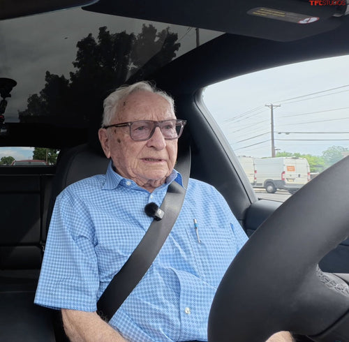 How a 98-Year-Old Uses Tesla FSD and Grok Every Day