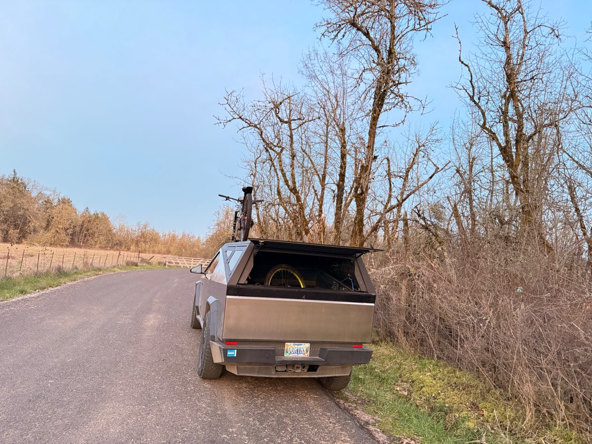 Cybertruck CyberTent Mode Levels Suspension Automatically