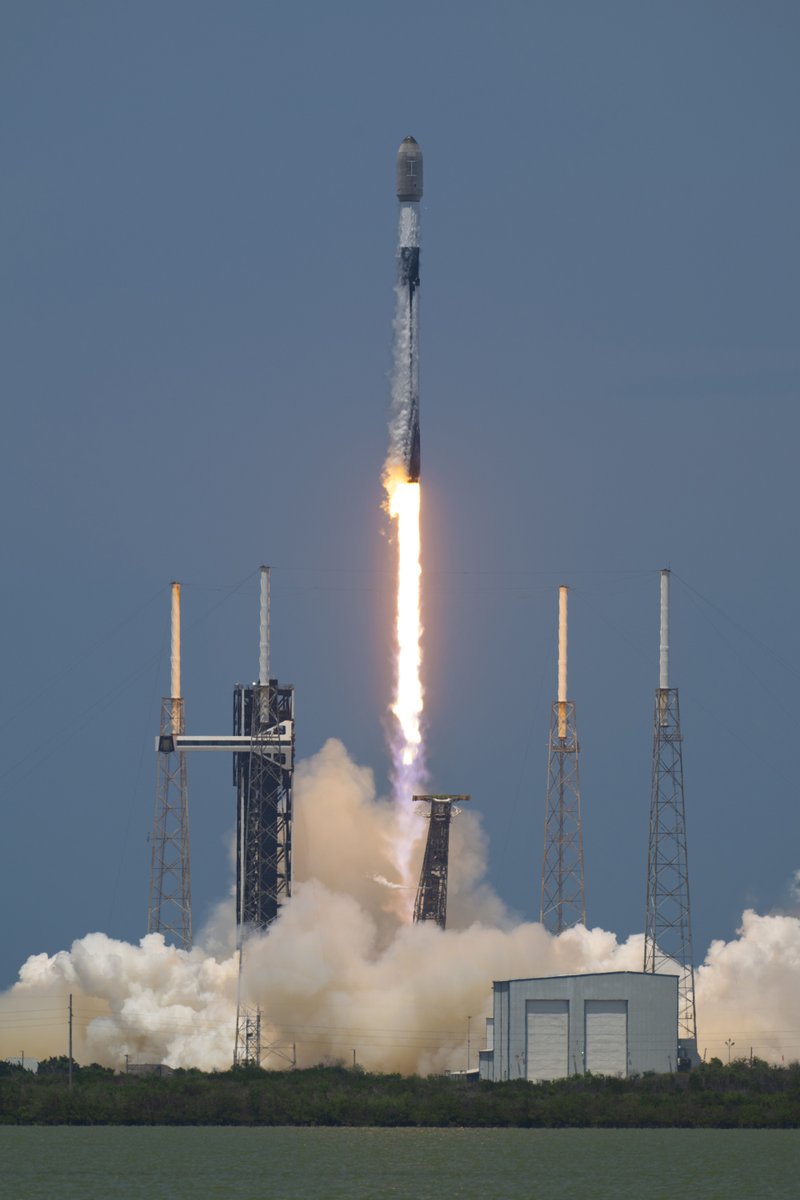 SpaceX Deploys 29 Starlink Satellites in Falcon 9 Launch from Florida