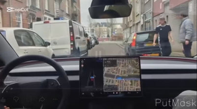 Tesla FSD Supervised Reads Hand Gestures in Dutch Streets
